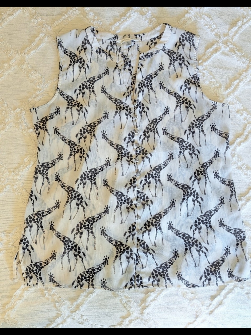 Croft & Barrow Sleeveless White Giraffe Print Top